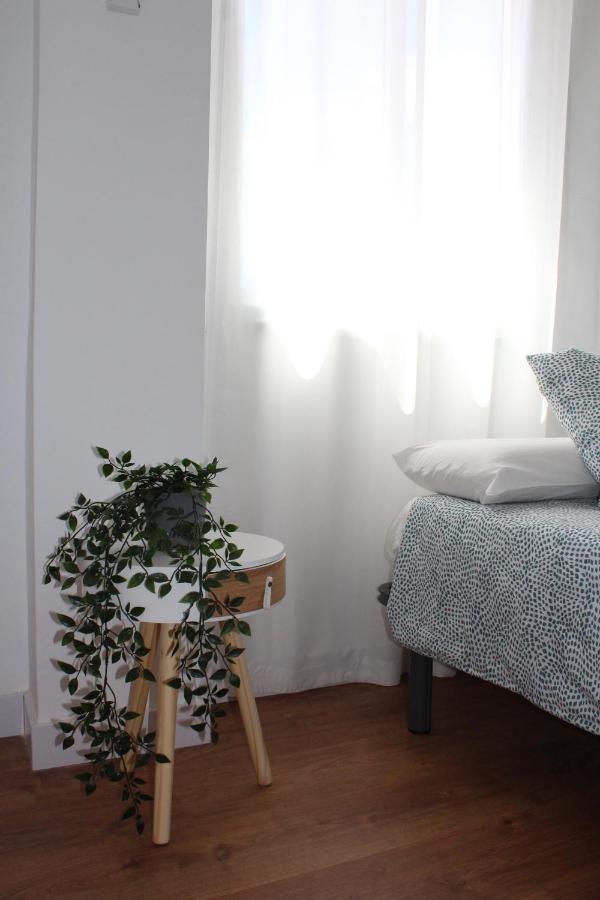 Beautiful Brand New 2 Bedroom Flat With Terrace Málaga Exteriör bild